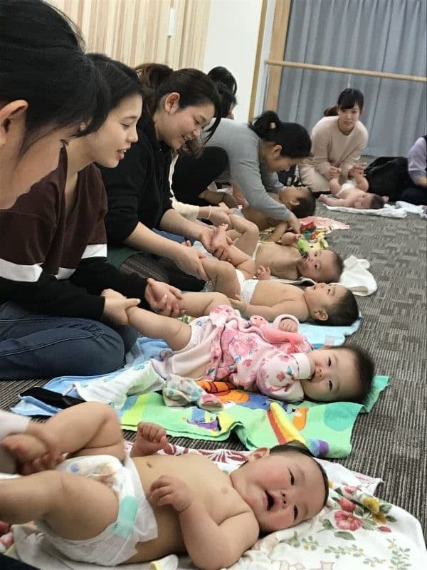 蟹江西子育て支援センターにこにこ